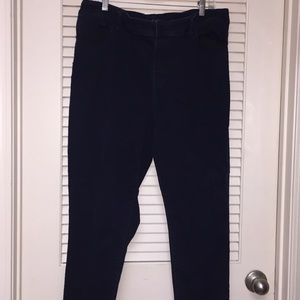 Chico’s navy blue jegging